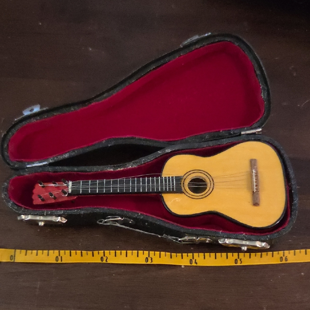 Miniature 5.5in Acoustic Guitar with Case